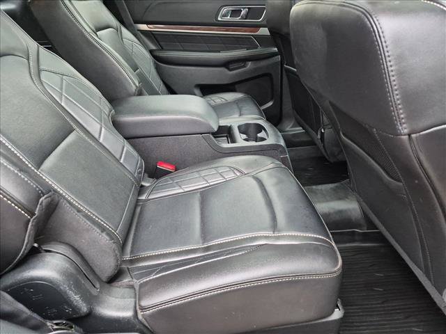 Used 2018 Ford Explorer Platinum AWD/4WD image 22