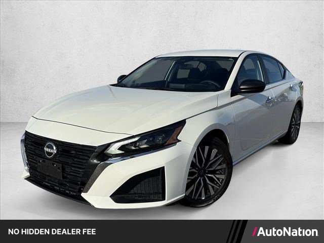 Used 2025 Nissan Altima 2.5 SV FWD image 1