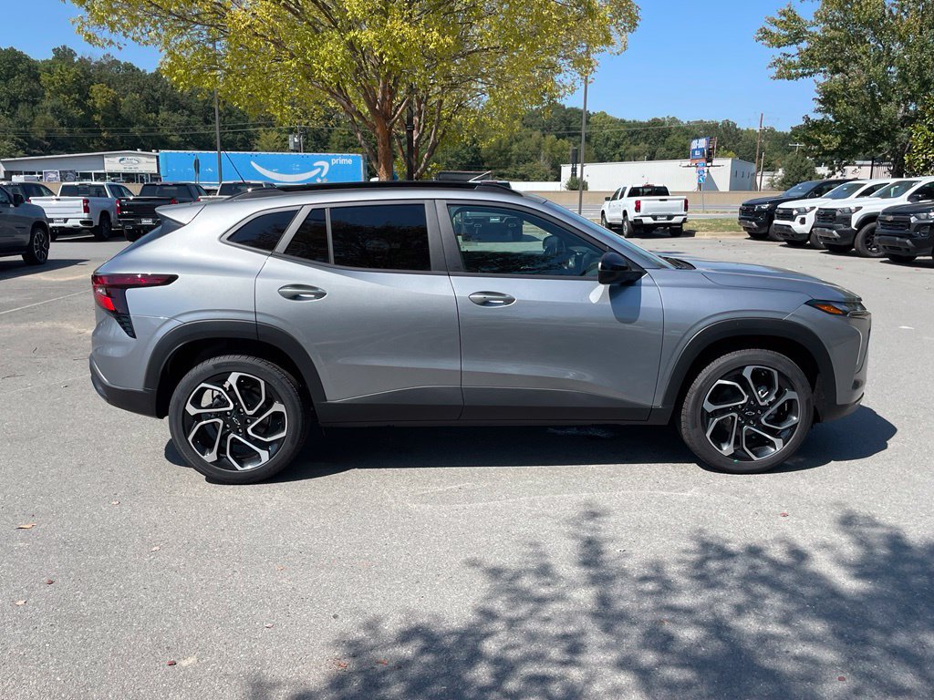 New 2026 Chevrolet Trax RS w/ Driver Confidence Package FWD image 9