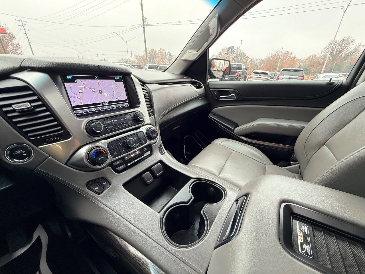 Used 2017 Chevrolet Tahoe LT w/ LT Signature Package image 28