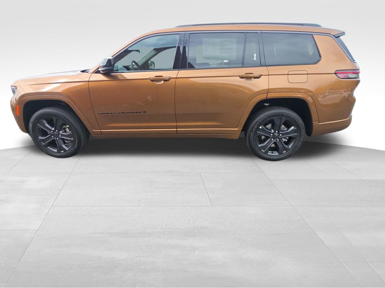 New 2027 Jeep Grand Cherokee L Limited AWD/4WD image 4