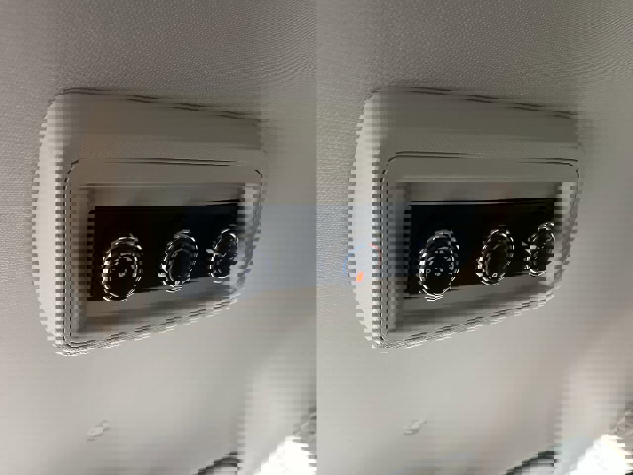 Used 2018 Dodge Grand Caravan SE image 10