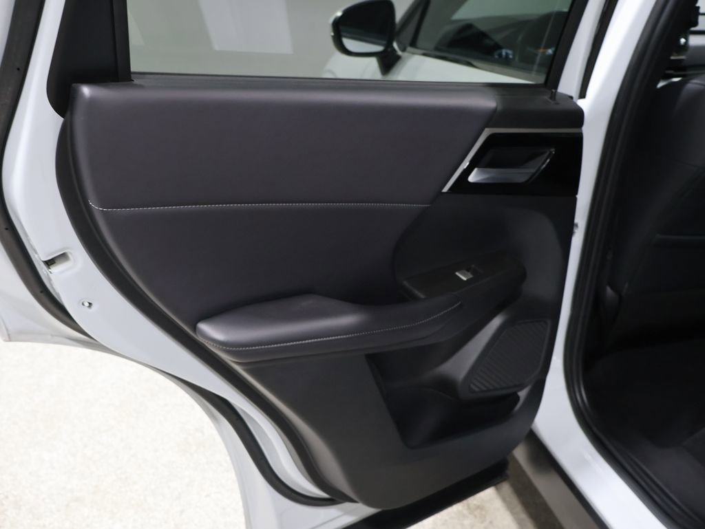 Used 2024 Mitsubishi Outlander SE image 19