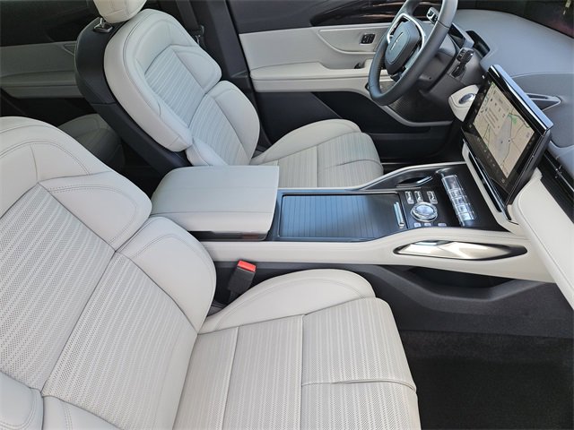 New 2026 Lincoln Nautilus Reserve image 13