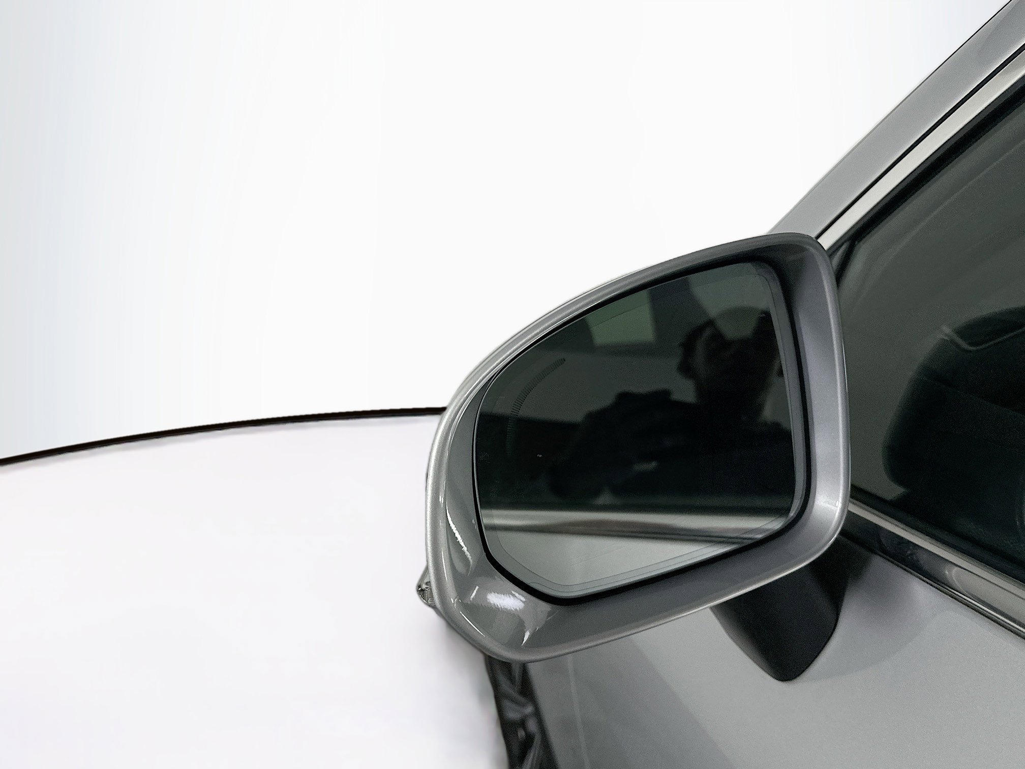 Used 2023 Volvo XC60 B5 Plus w/ Climate Package image 16