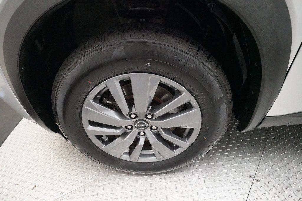 Certified 2024 Nissan Pathfinder SV image 26