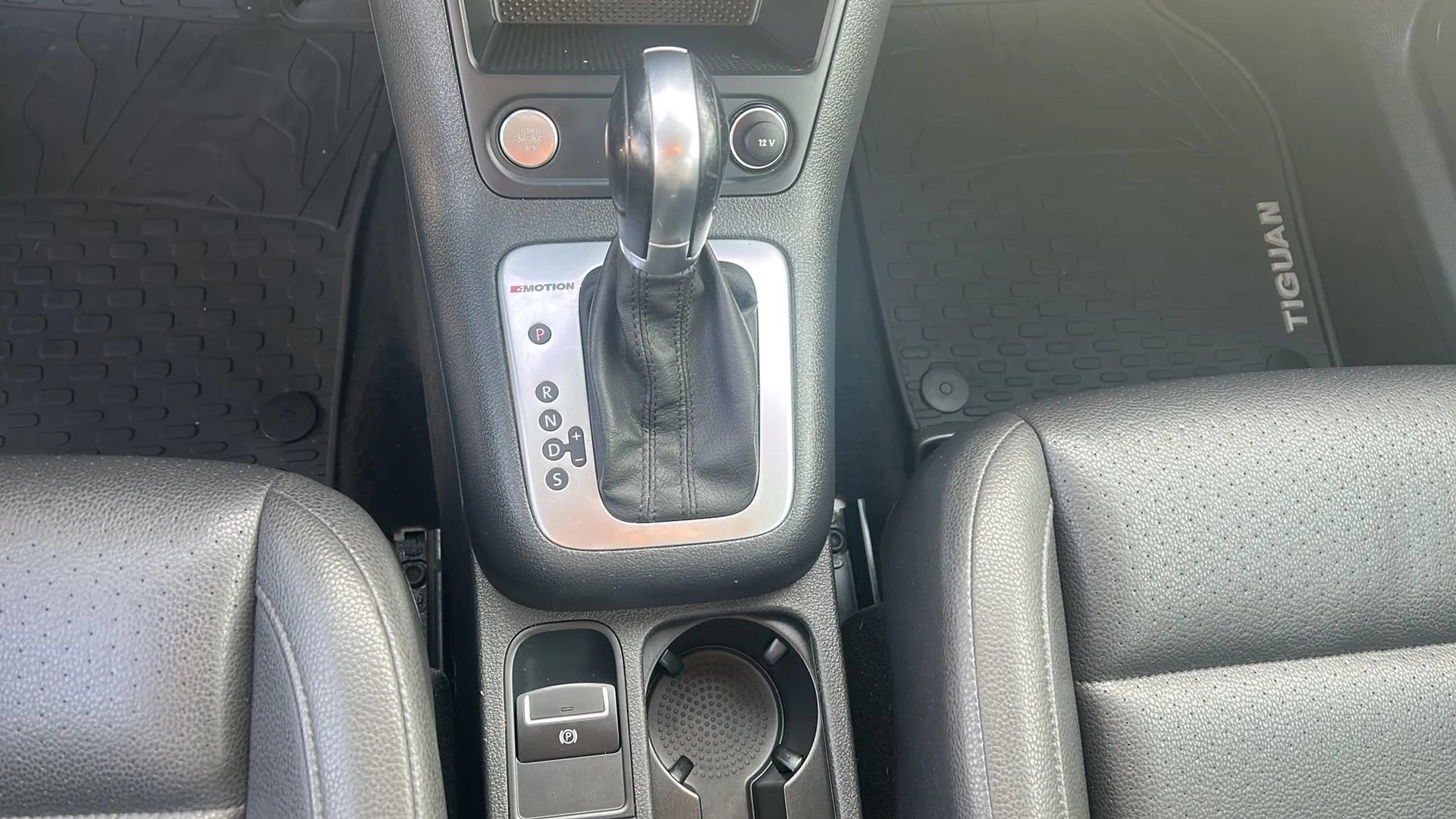 Used 2016 Volkswagen Tiguan SE image 35