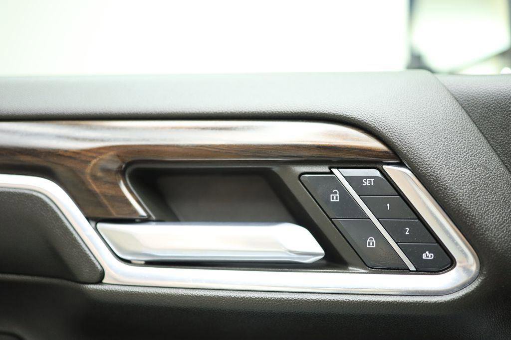 Used 2024 GMC Sierra 3500 SLT image 43