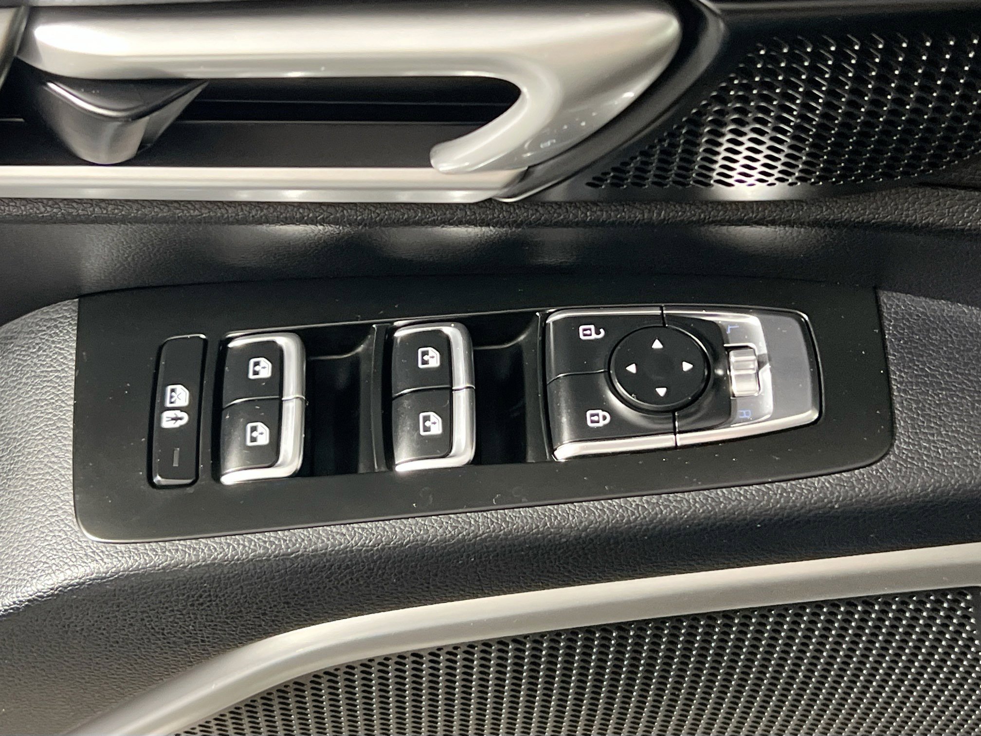 Used 2022 Kia Telluride S FWD image 16
