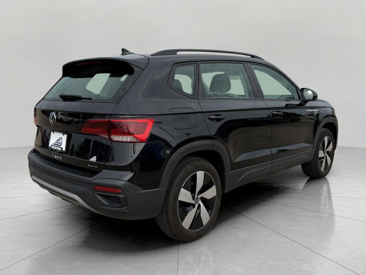 Used 2023 Volkswagen Taos S w/ Driver Assistance Package AWD/4WD image 11
