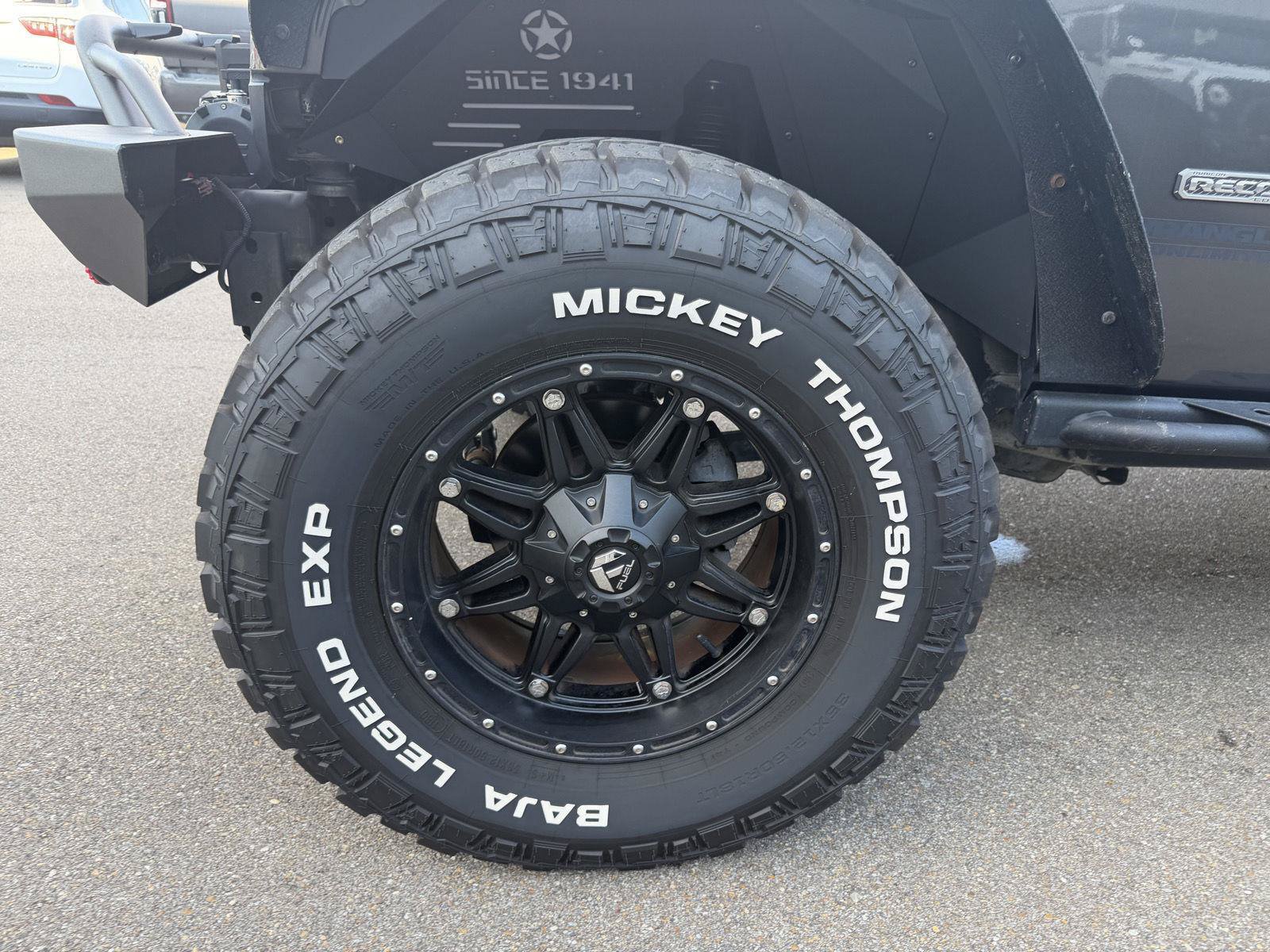Used 2017 Jeep Wrangler Unlimited Rubicon AWD/4WD image 27