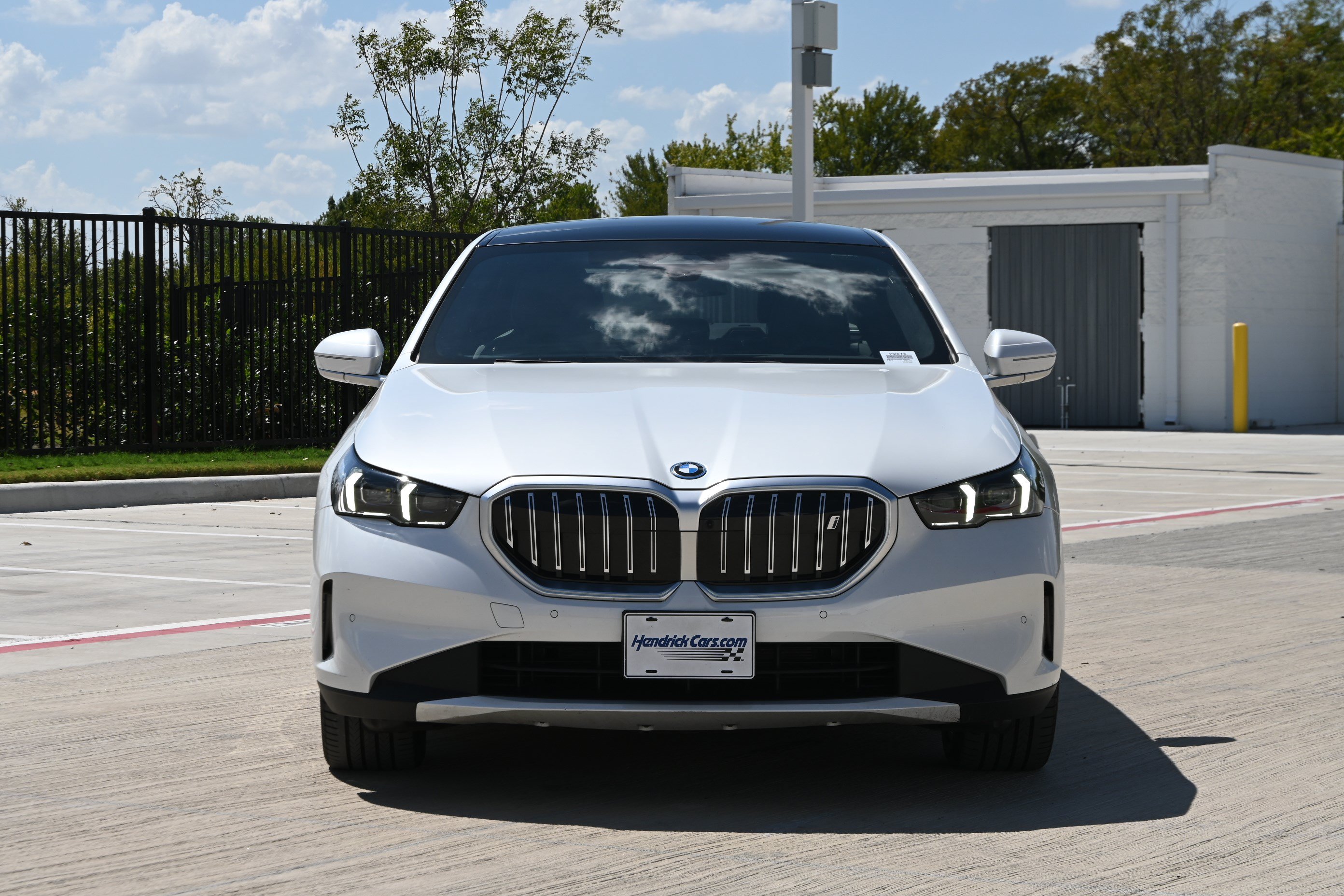 Used 2026 BMW i5 eDrive40 w/ Executive Package AWD/4WD image 3