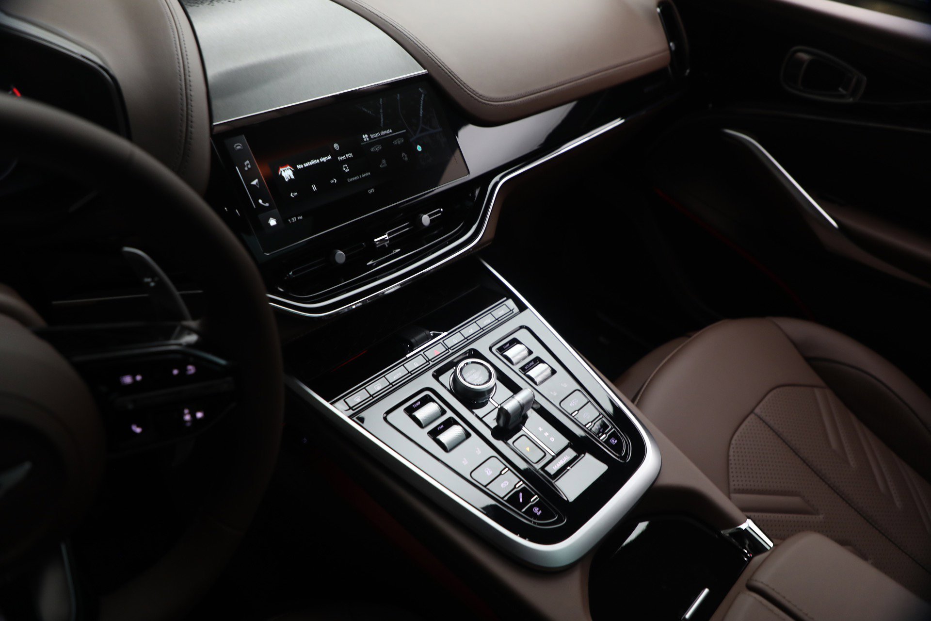 New 2026 Aston Martin DBX S AWD/4WD image 30