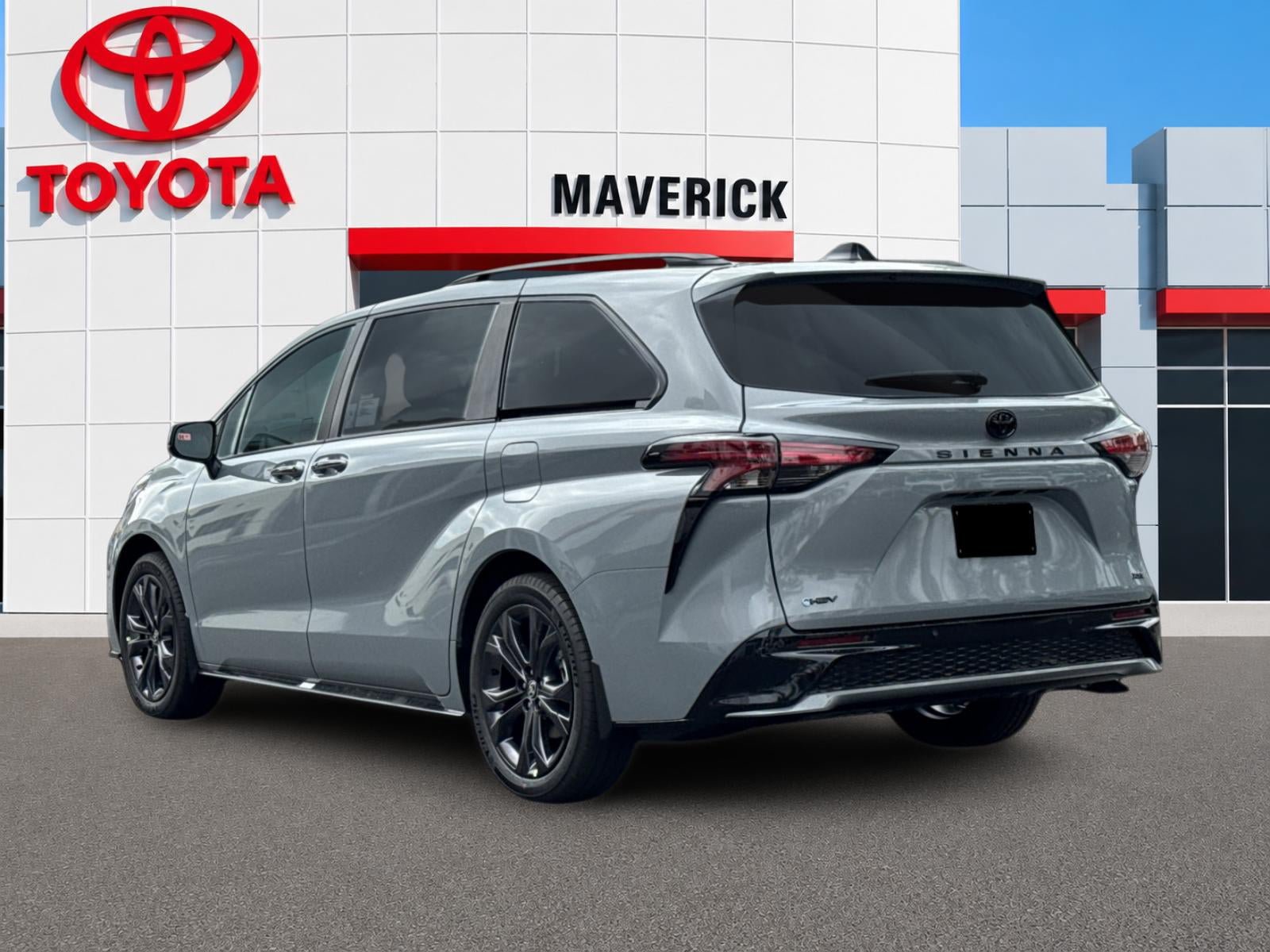 New 2026 Toyota Sienna XSE FWD image 3
