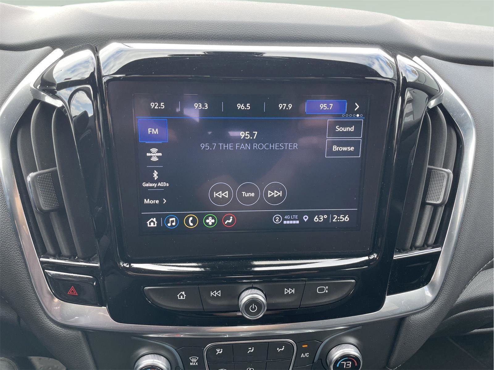 Used 2022 Chevrolet Traverse LT image 29