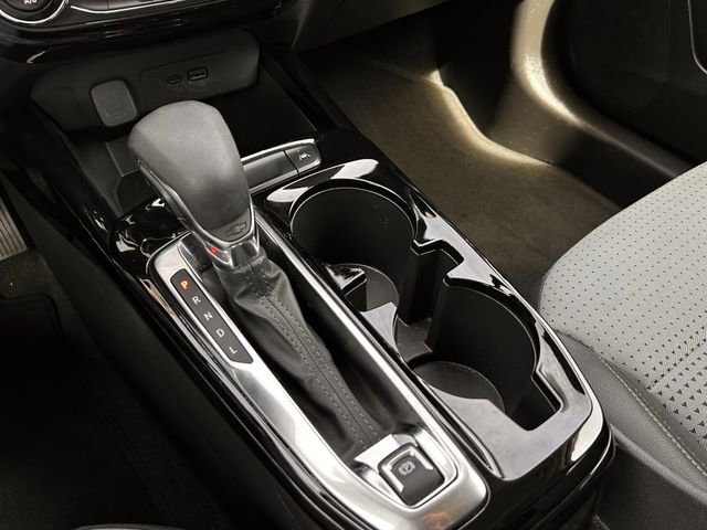 Used 2025 Chevrolet Trax LT image 21