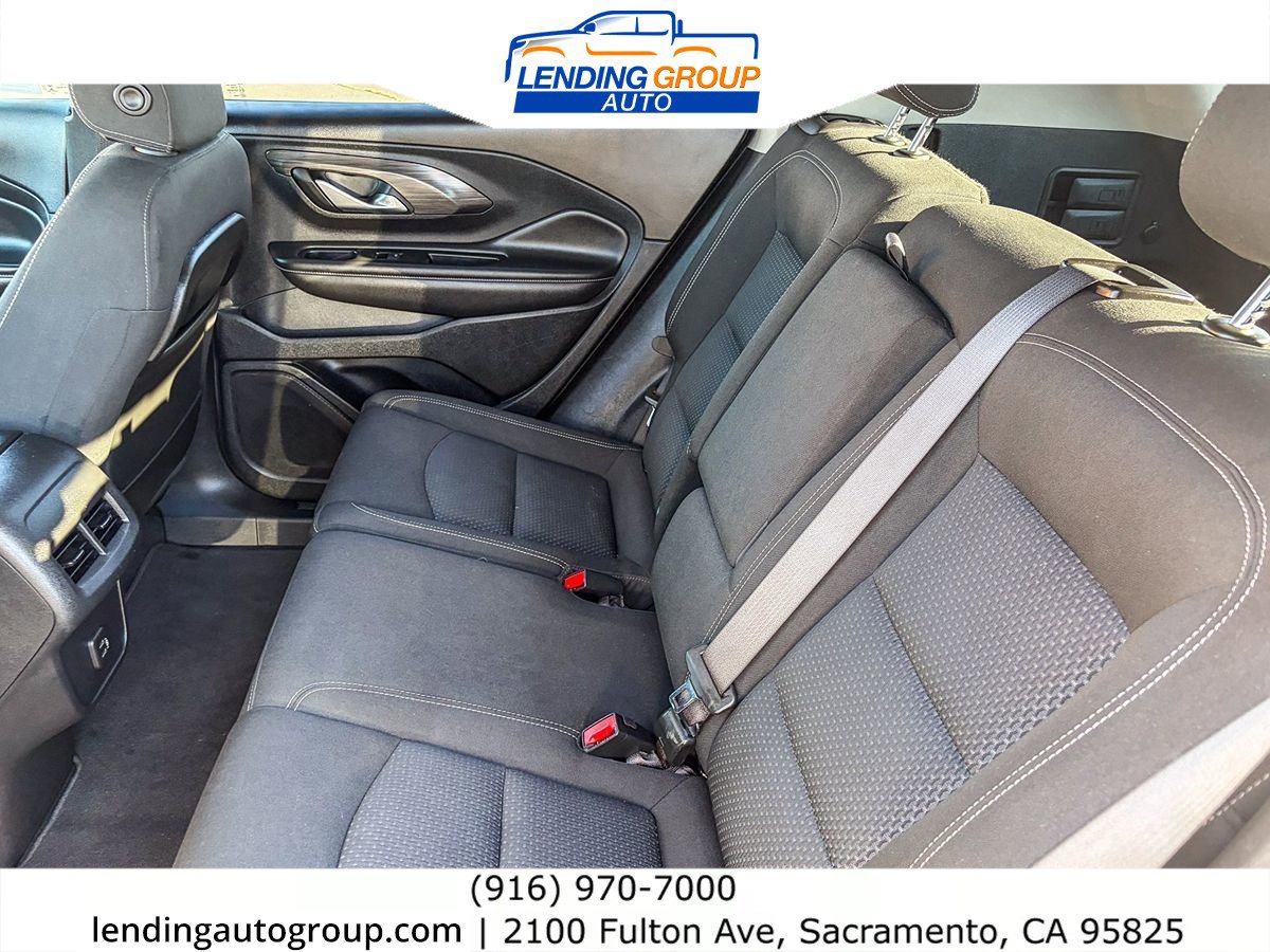 Used 2022 GMC Terrain SLE image 17