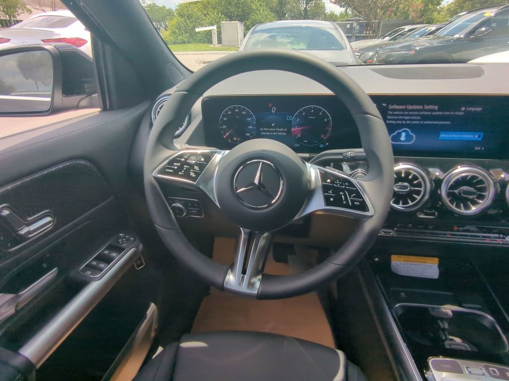 New 2025 Mercedes-Benz GLA 250 image 3