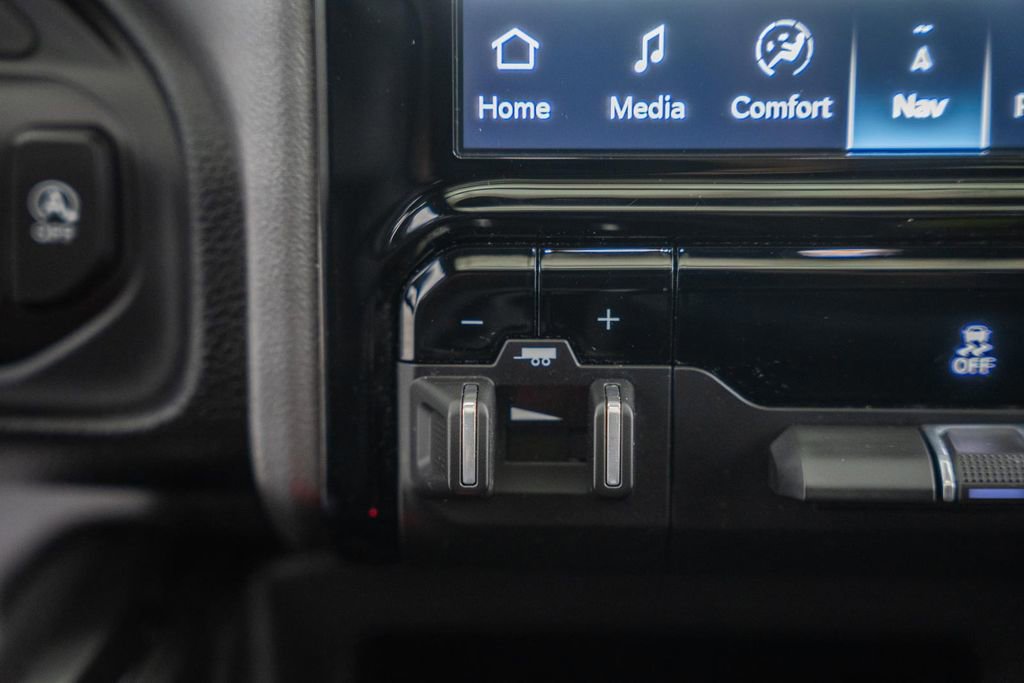 Used 2022 RAM 1500 Laramie image 30