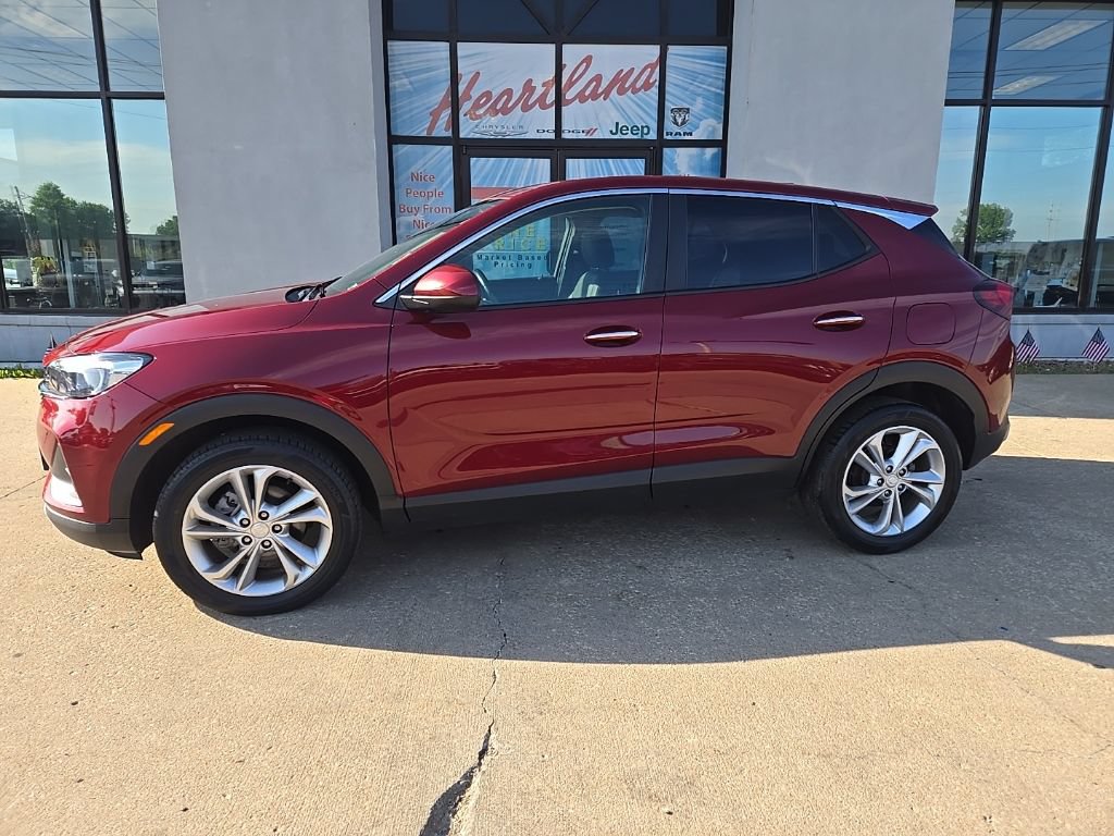 Used 2023 Buick Encore GX Preferred w/ Cold Weather Comfort Package AWD/4WD image 5