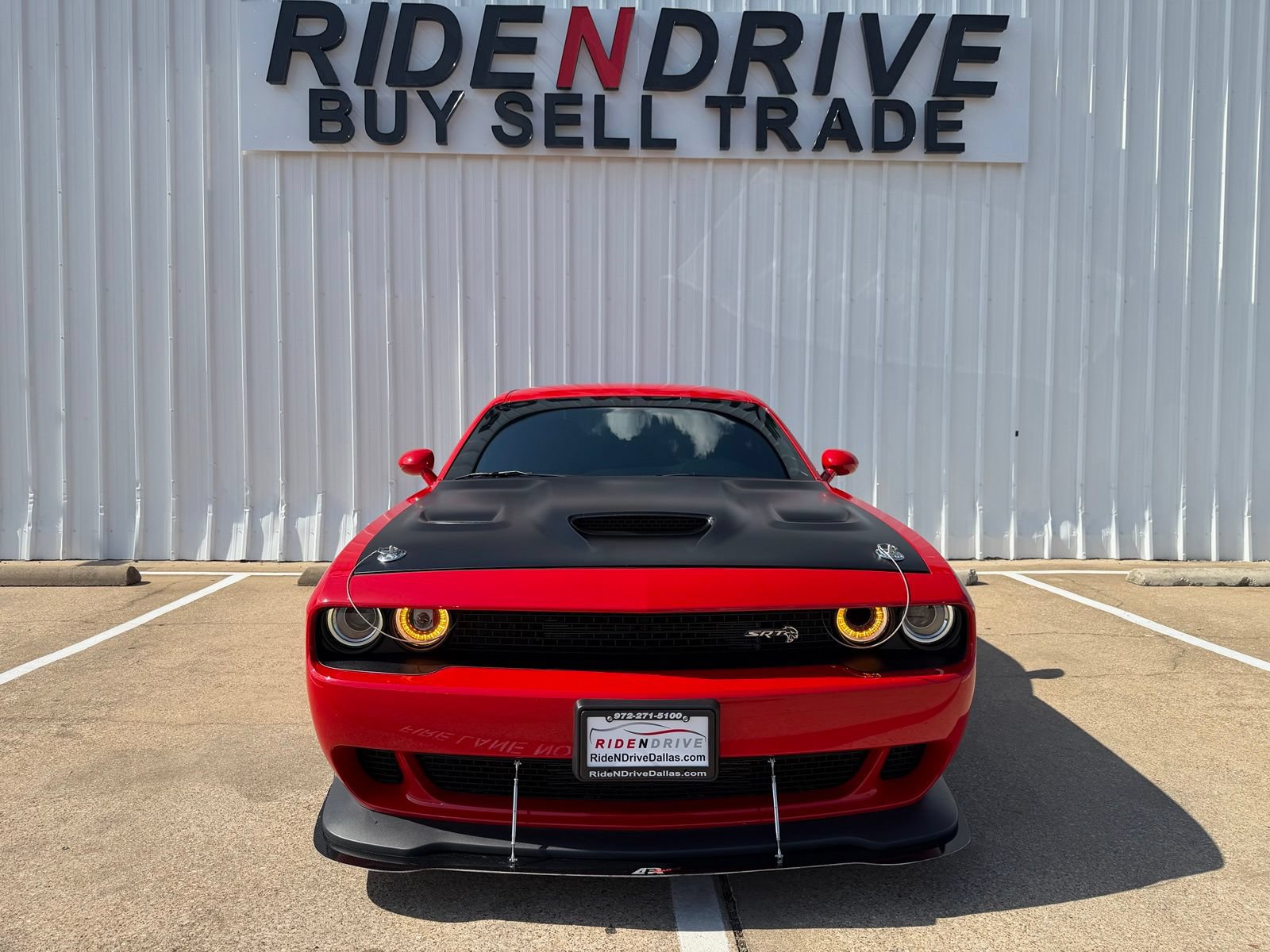 Used 2016 Dodge Challenger SRT Hellcat RWD image 10