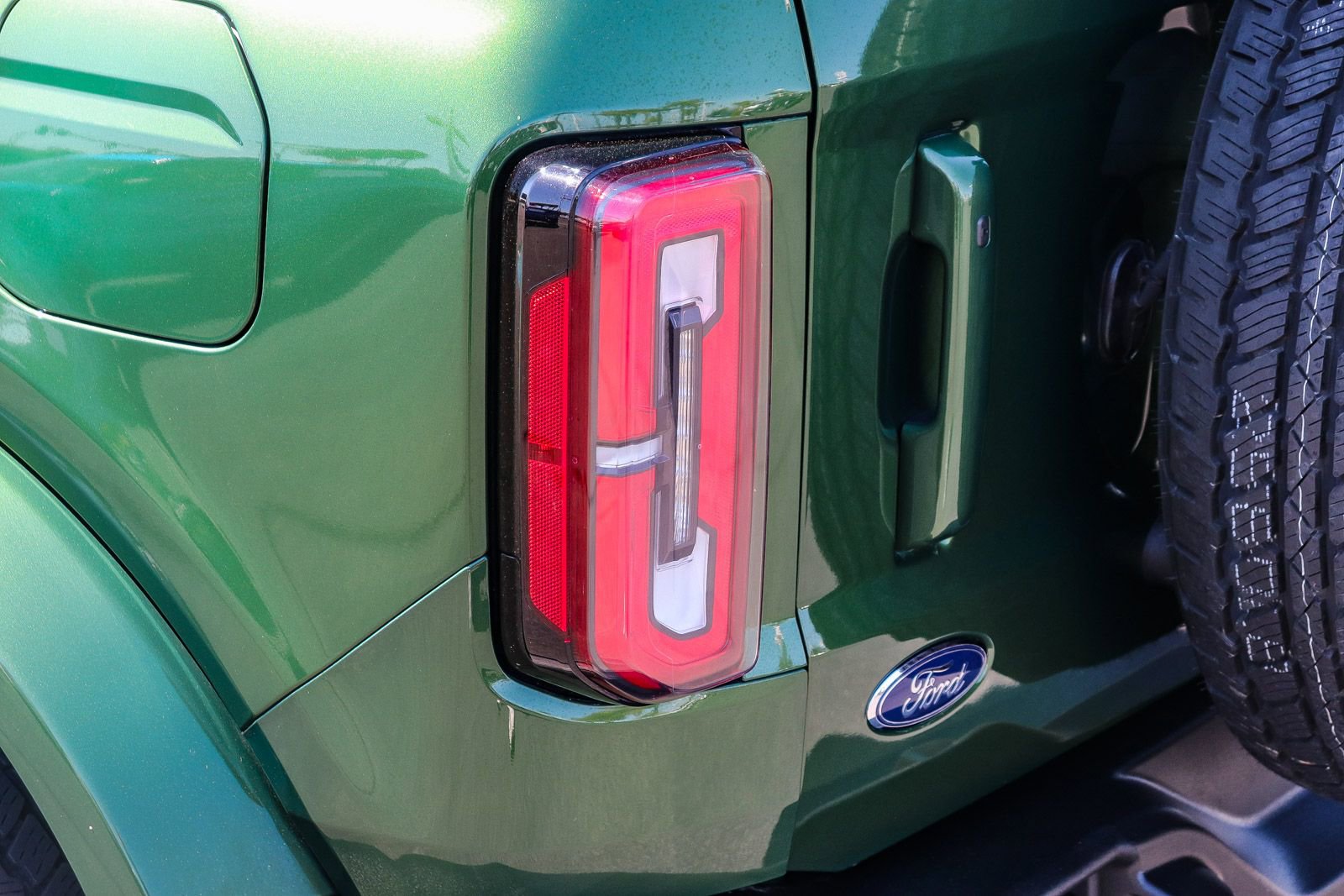 Certified 2025 Ford Bronco Outer Banks AWD/4WD image 7