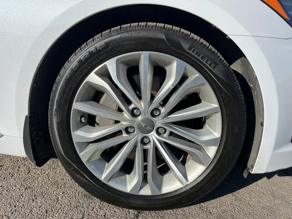 Used 2015 Hyundai Genesis 3.8 w/ Option Group 02 image 18