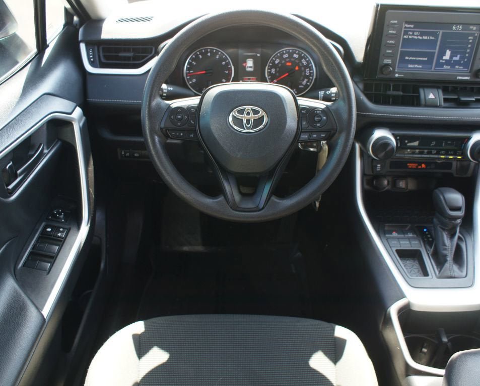 Used 2022 Toyota RAV4 LE FWD image 5