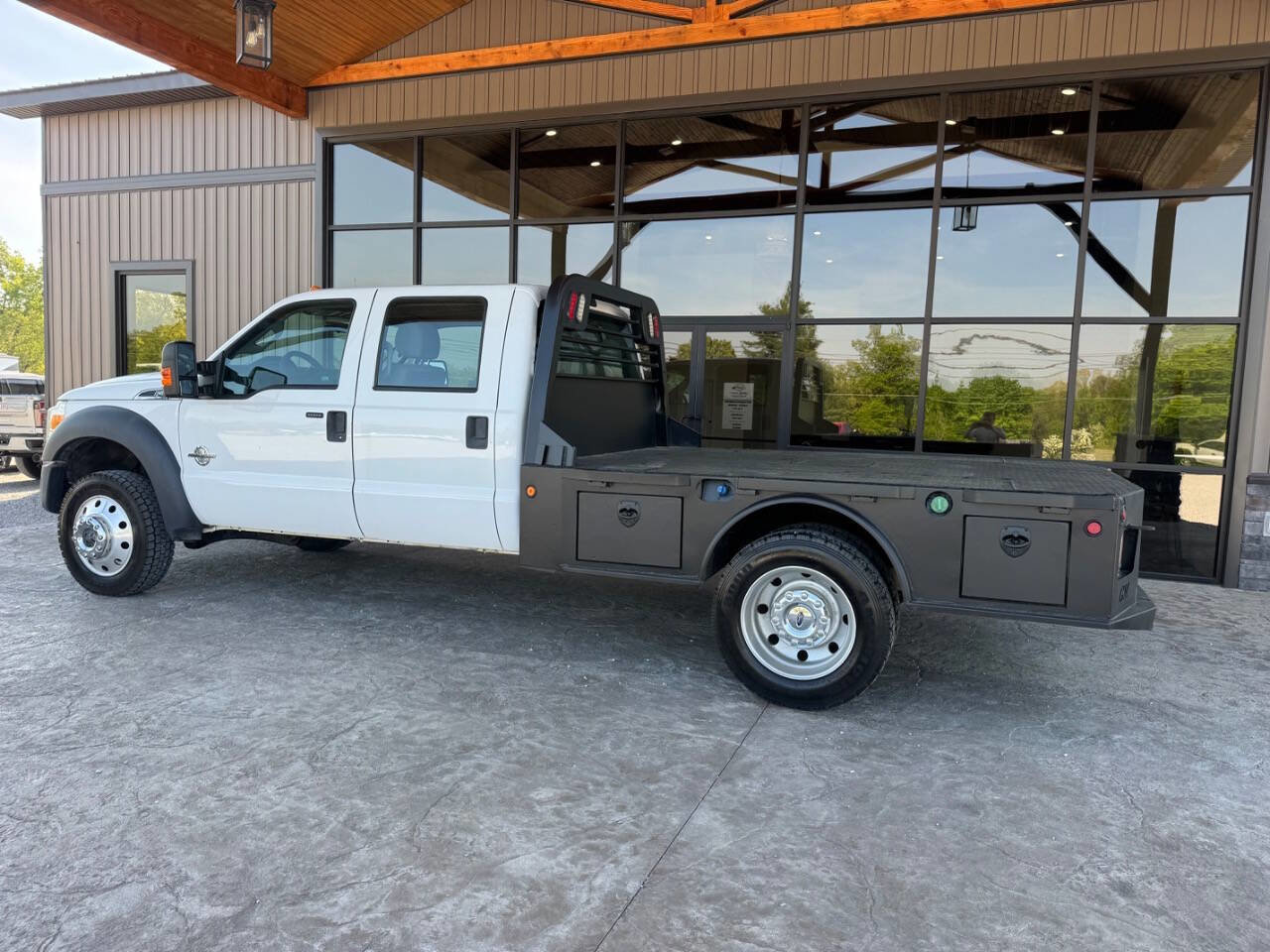 Used 2016 Ford F450 XLT w/ XLT Interior Package AWD/4WD image 4