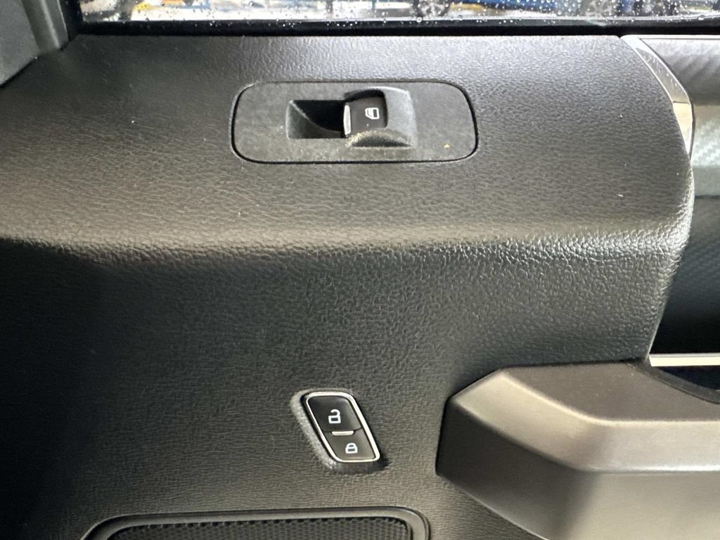Used 2019 Ford F150 XLT w/ Equipment Group 302A Luxury AWD/4WD image 16