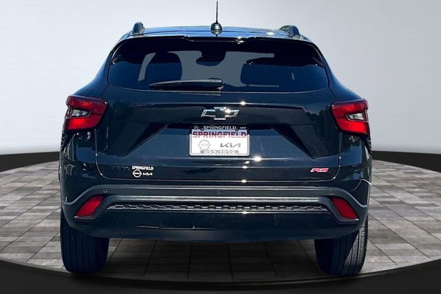 Used 2025 Chevrolet Trax RS w/ Driver Confidence Package FWD image 5