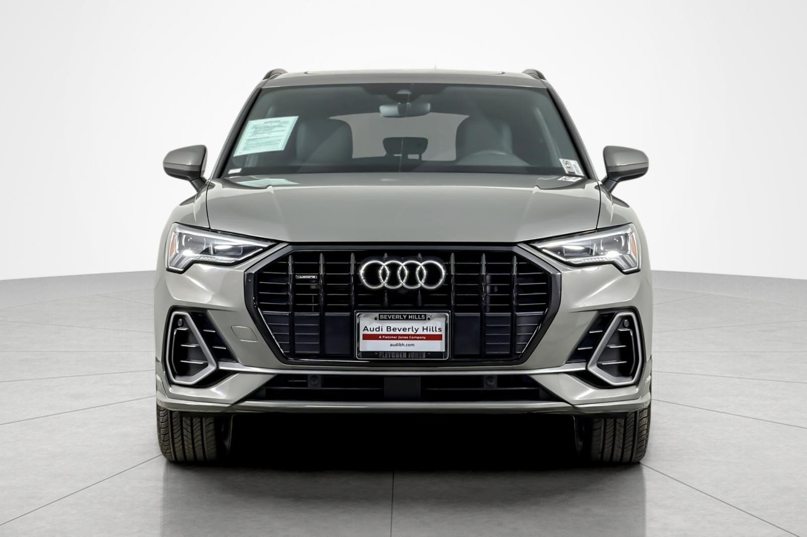 Used 2023 Audi Q3 2.0T Premium Plus w/ Premium Plus Package AWD/4WD image 8