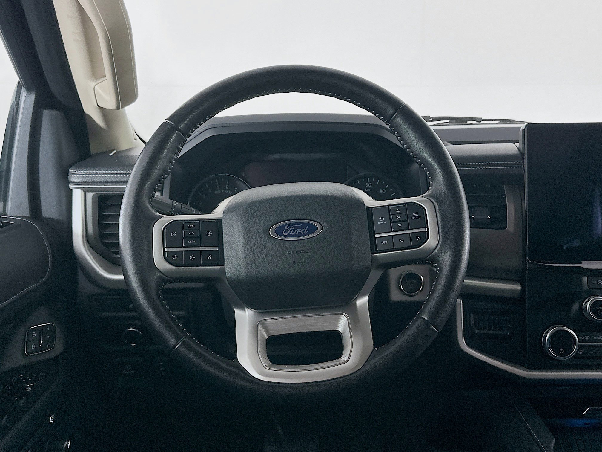 Used 2024 Ford Expedition Max XLT image 18