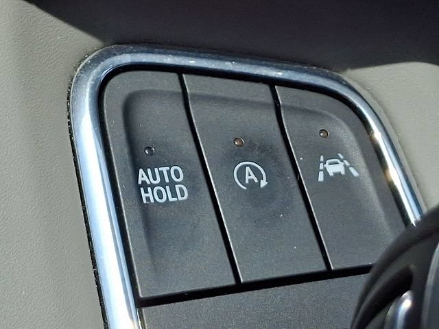 Used 2021 Cadillac Escalade Premium Luxury Platinum w/ Heavy-Duty Trailer Package AWD/4WD image 25