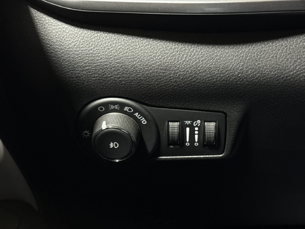 New 2026 Jeep Compass Limited AWD/4WD image 17