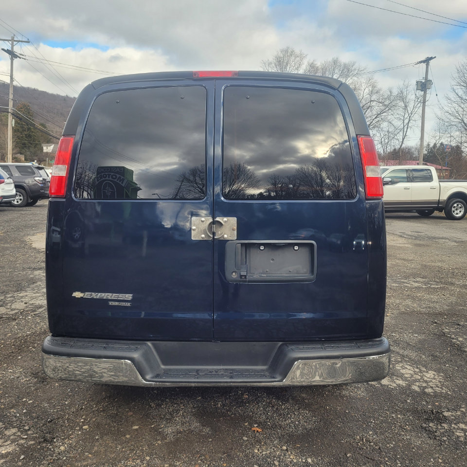 Used 2015 Chevrolet Express 3500 LT w/ LT Preferred Equipment Group image 7