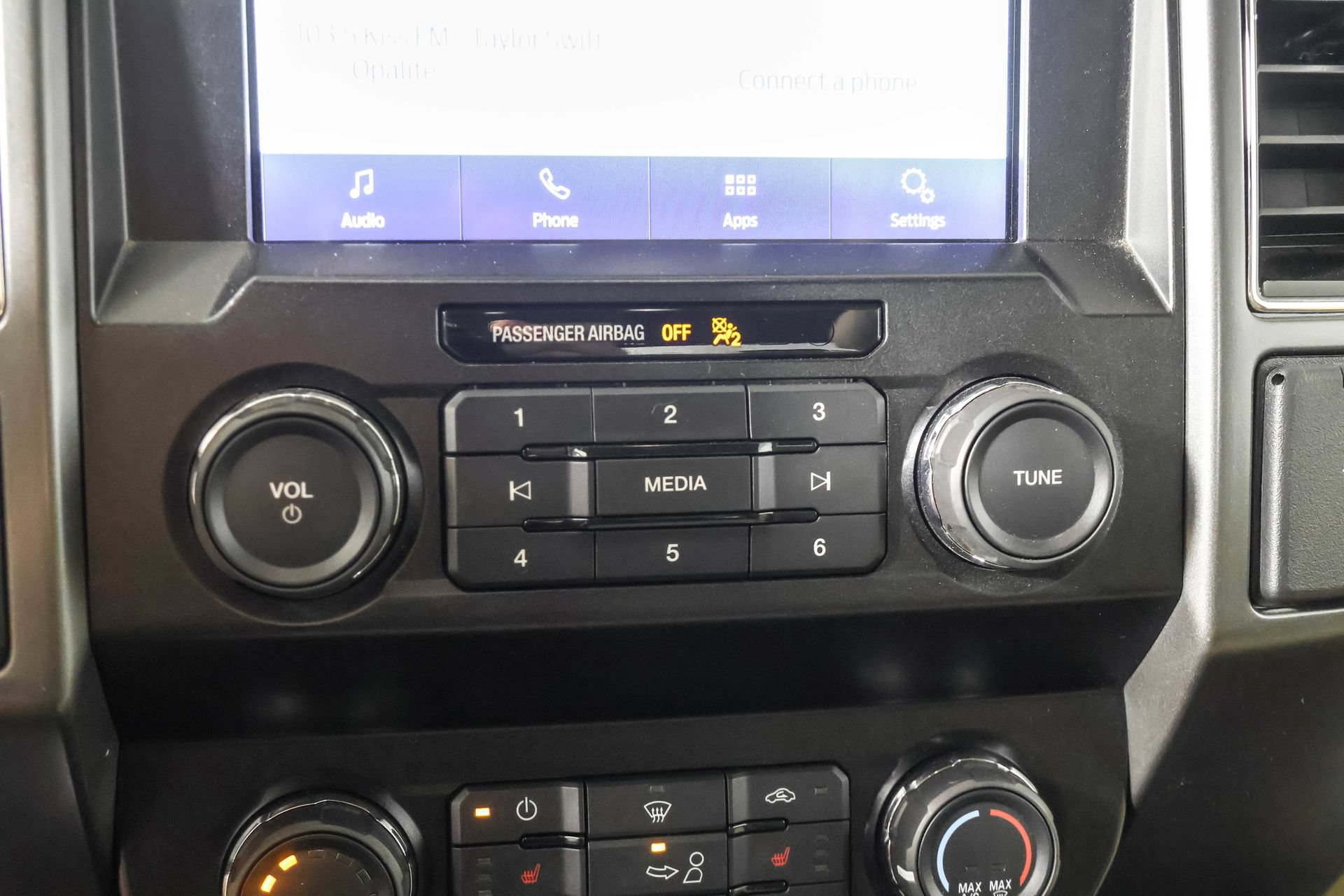 Used 2019 Ford F150 XLT w/ Equipment Group 302A Luxury AWD/4WD image 31