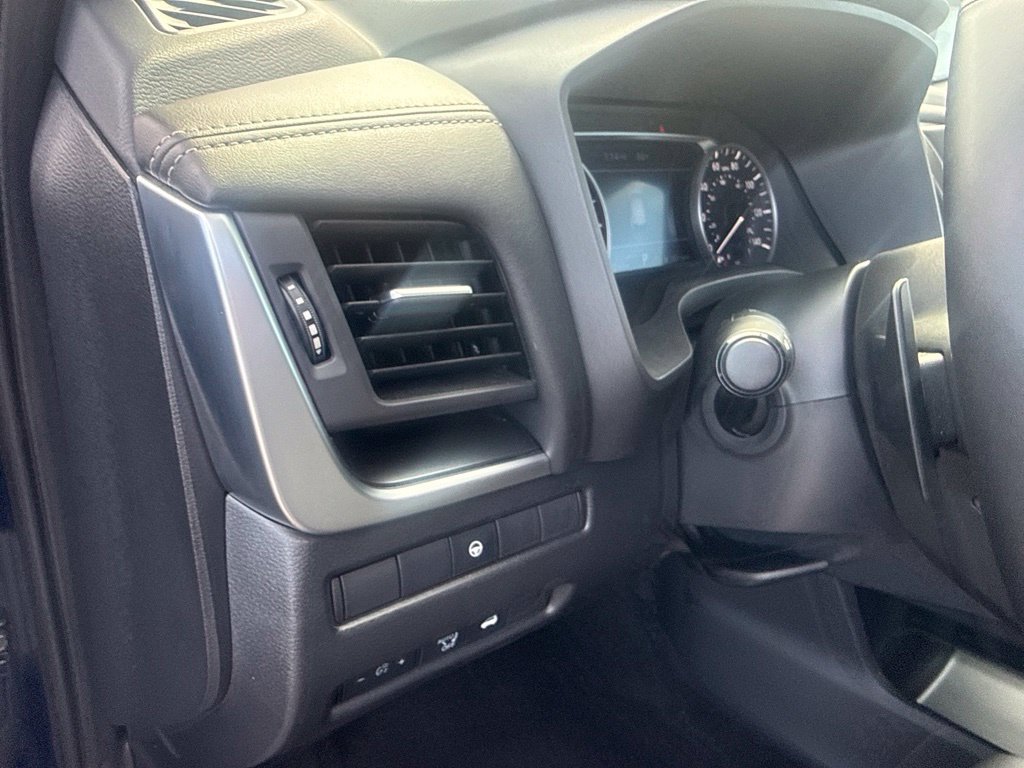 Certified 2025 Nissan Rogue SV w/ SV Premium Package AWD/4WD image 15