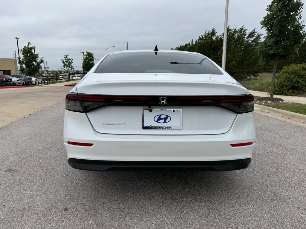 Used 2025 Honda Accord SE image 6