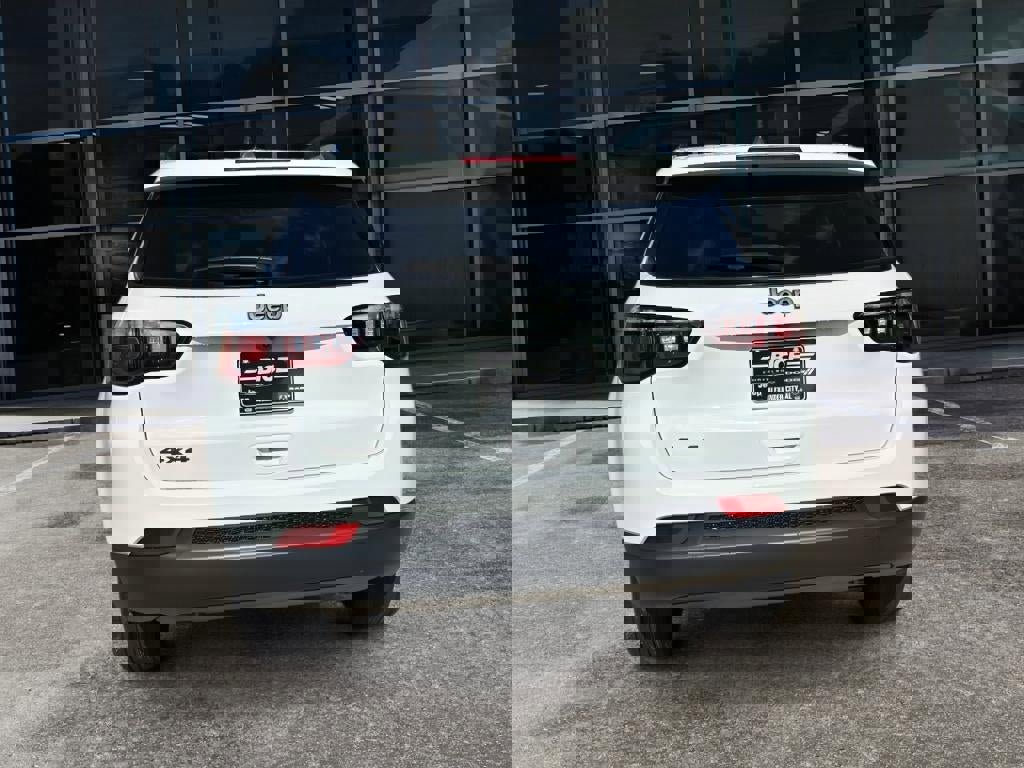 New 2026 Jeep Compass Latitude image 6