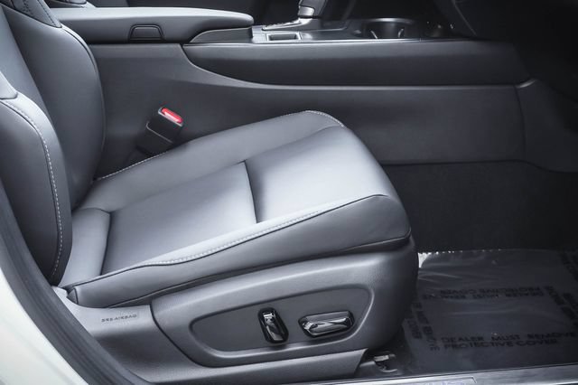 Certified 2025 Lexus UX 300h FWD image 25