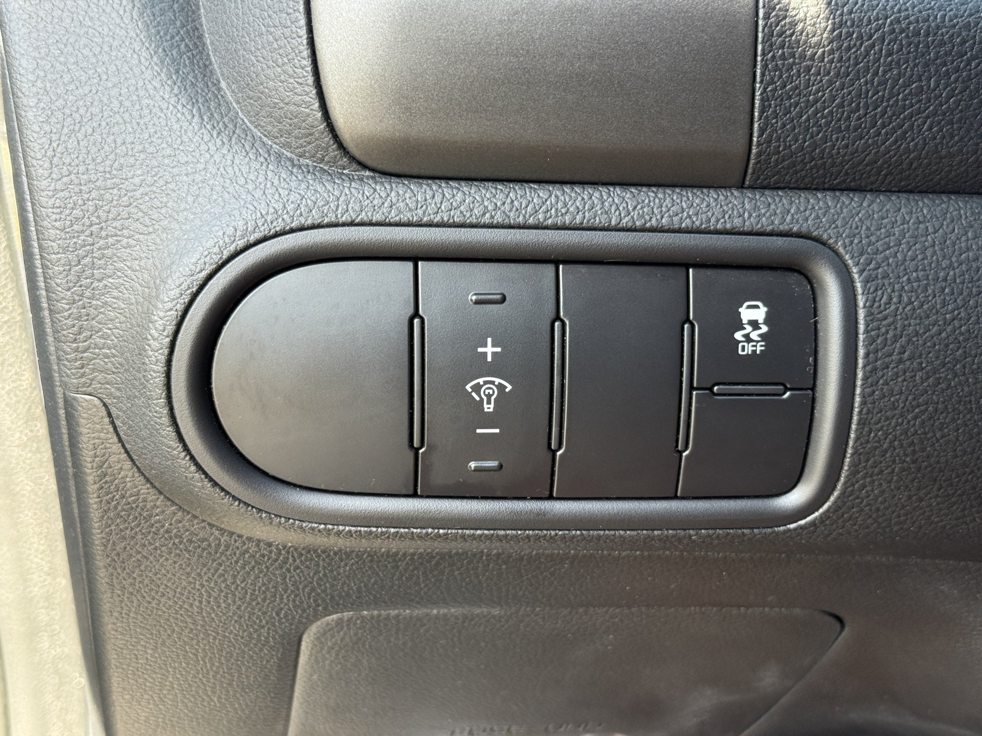 Used 2017 Kia Forte LX w/ LX Popular Package FWD image 32
