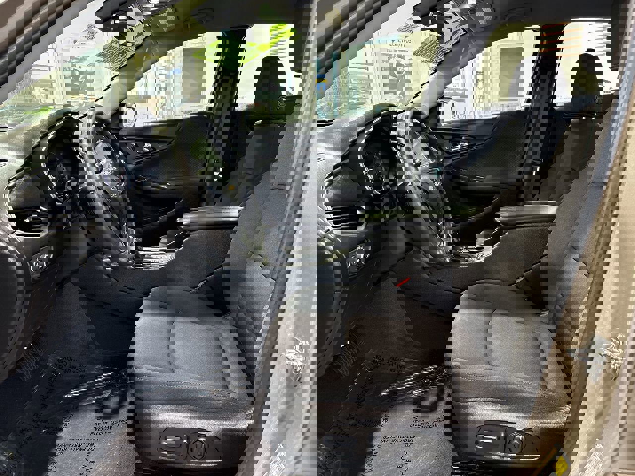 Used 2023 Chevrolet Malibu LT image 11