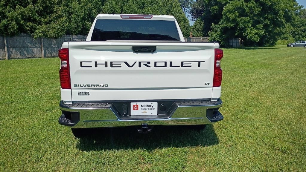 Used 2022 Chevrolet Silverado 1500 LT AWD/4WD image 6