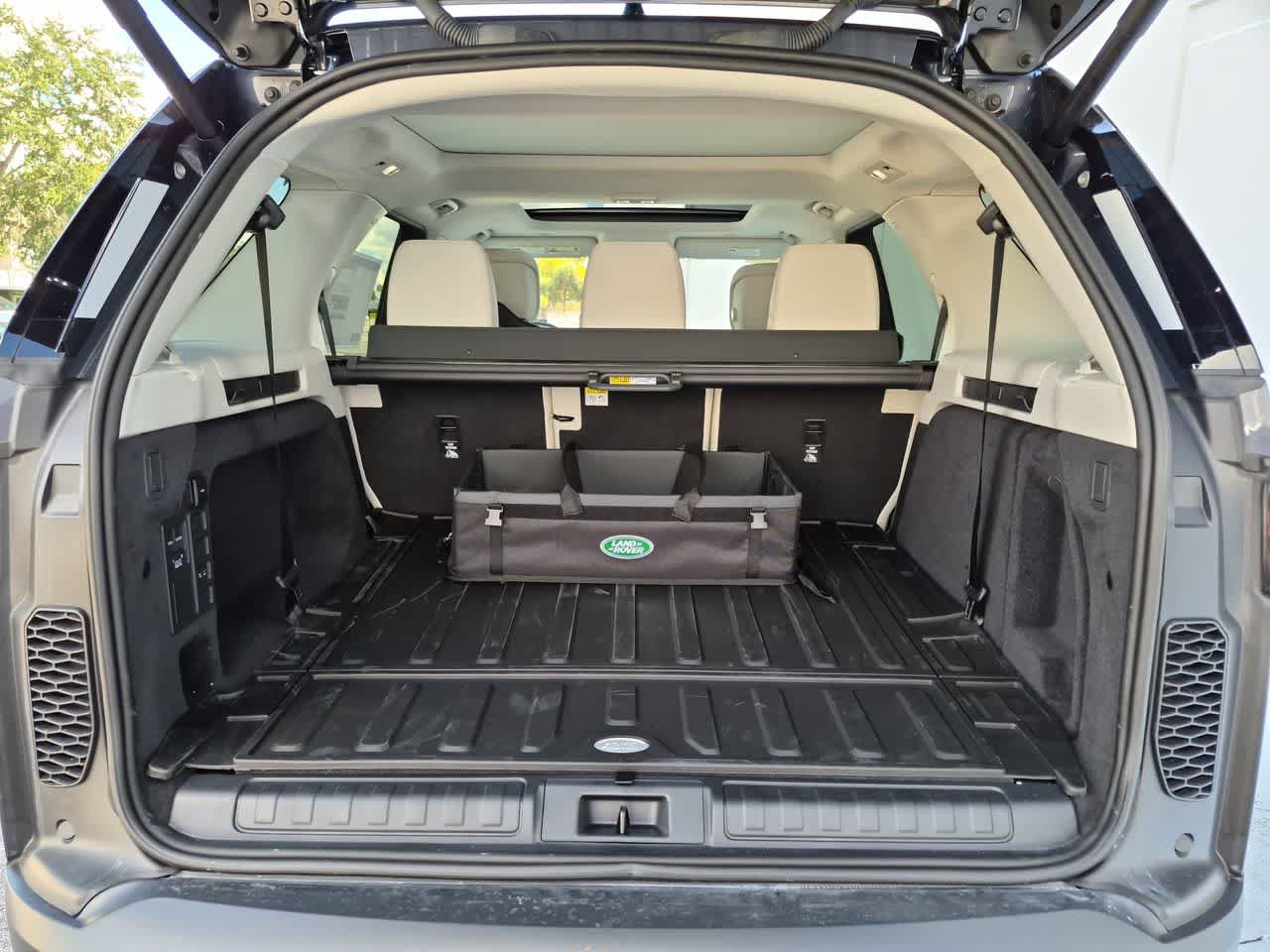 New 2026 Land Rover Discovery S AWD/4WD image 37