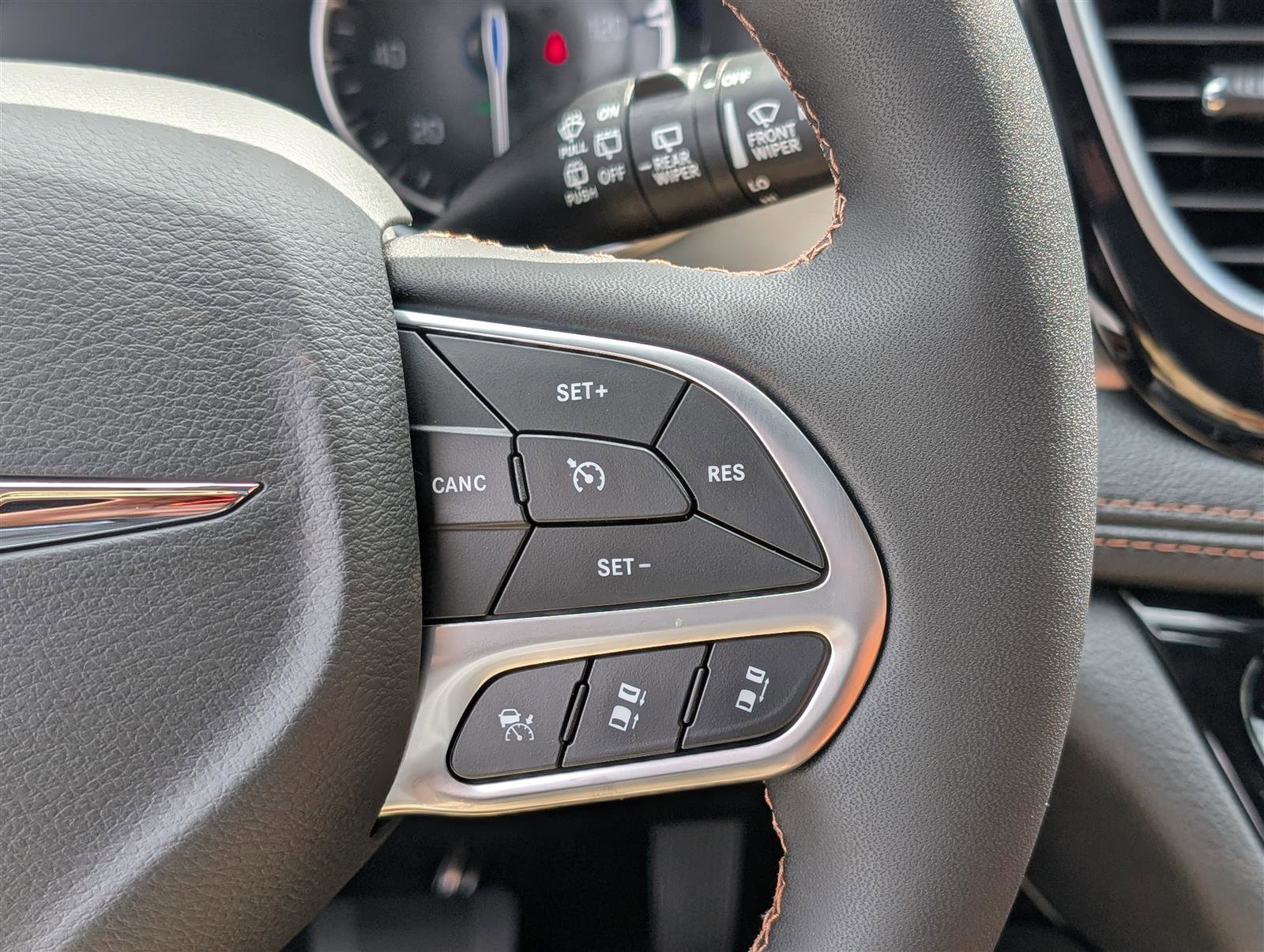 New 2026 Chrysler Pacifica Pinnacle image 22