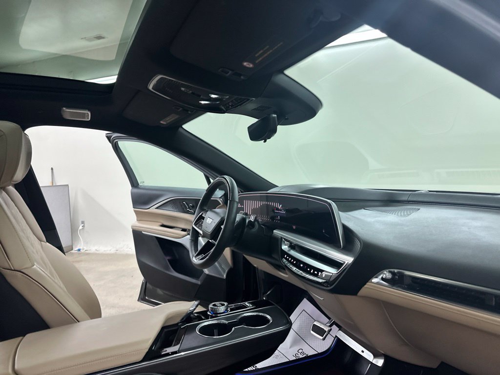 Certified 2026 Cadillac Lyriq Signature Luxury w/ Nappa Leather Package AWD/4WD image 17