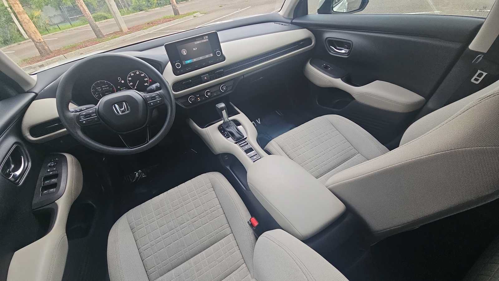 Certified 2025 Honda HR-V LX image 21