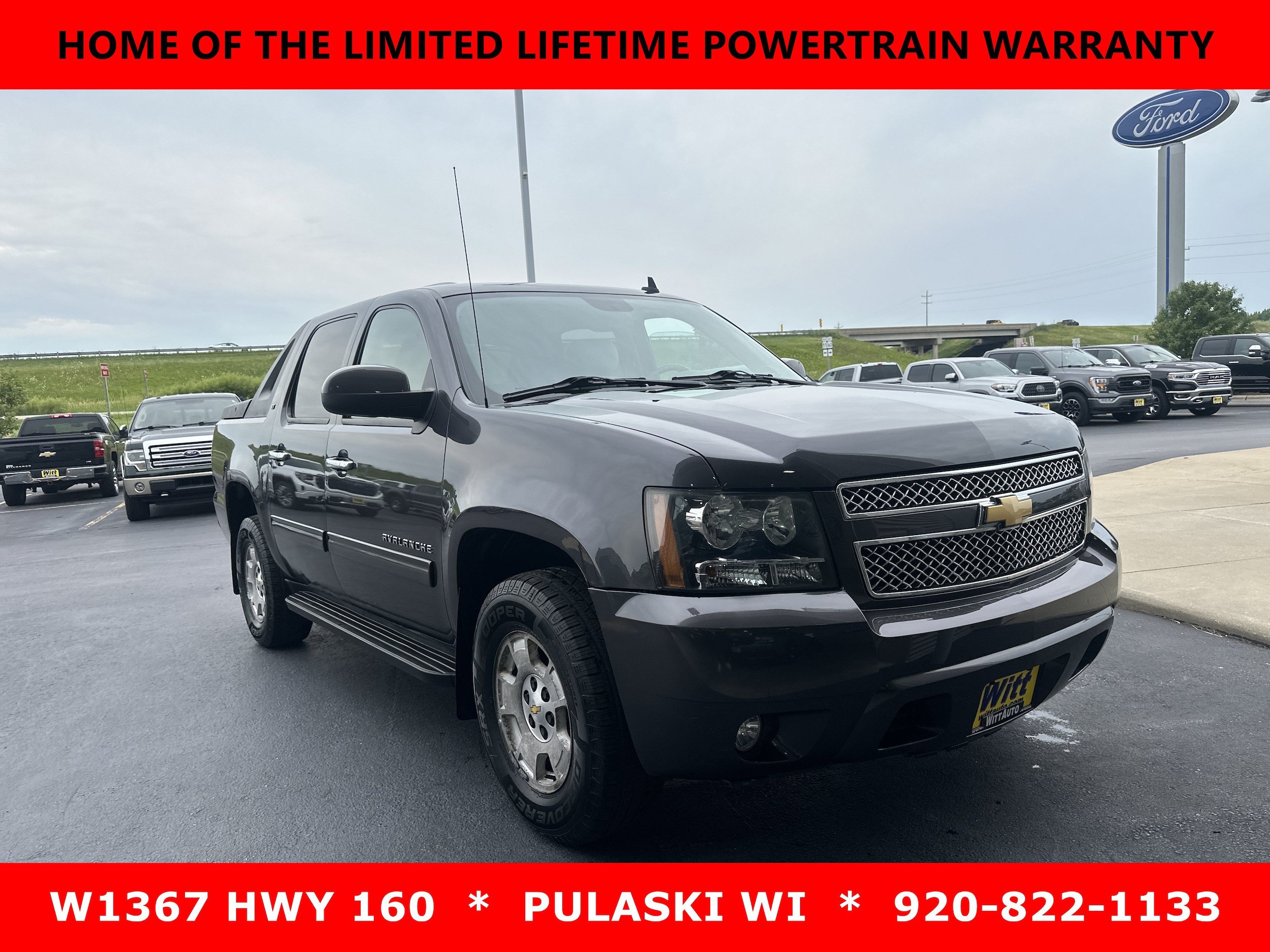 Used 2010 Chevrolet Avalanche LT w/ Luxury Package AWD/4WD image 2