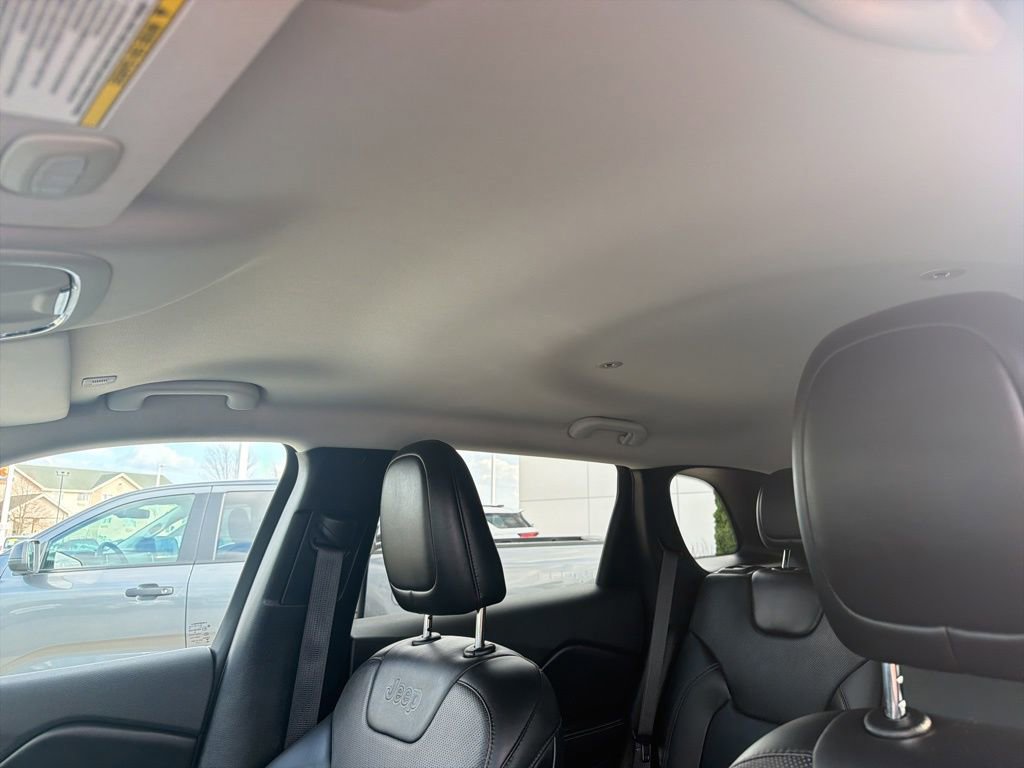 Used 2019 Jeep Cherokee Limited image 6